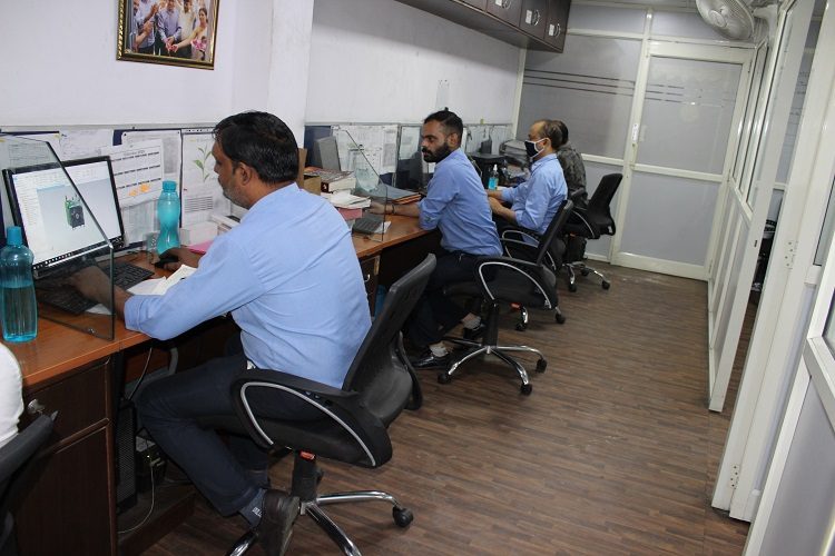 Mouldspex design office with CAD engineering workstations